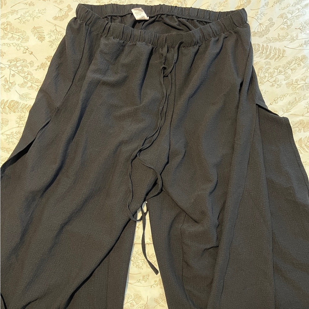 Black Slit Leg Flowy Pants